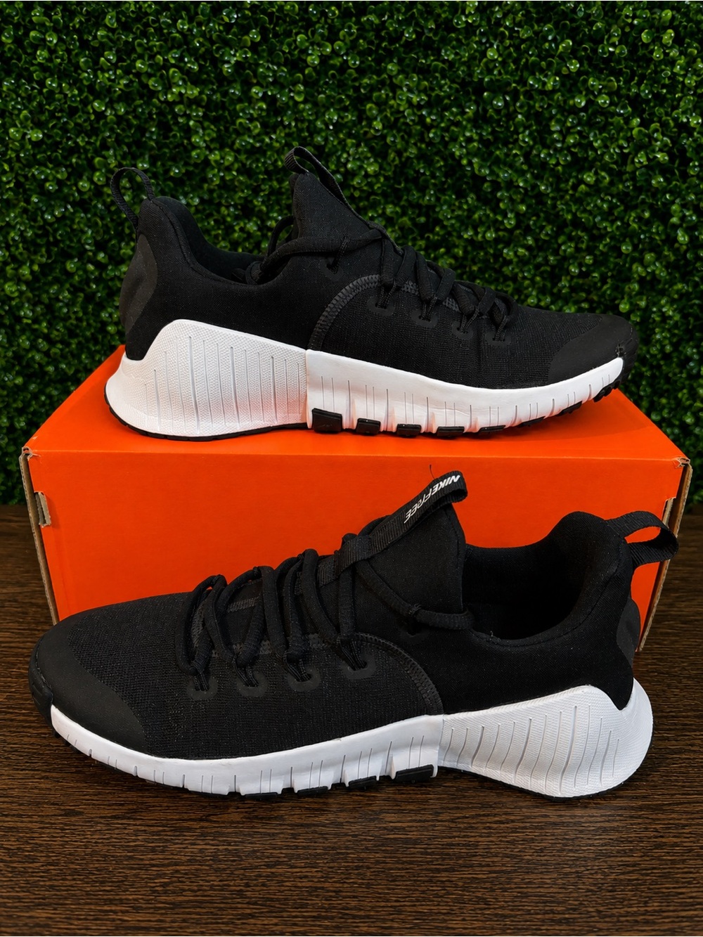 Women Nike Free Metcon 6 Black White FJ7126-001 size 8.5 NEW - Picture 4 of 7
